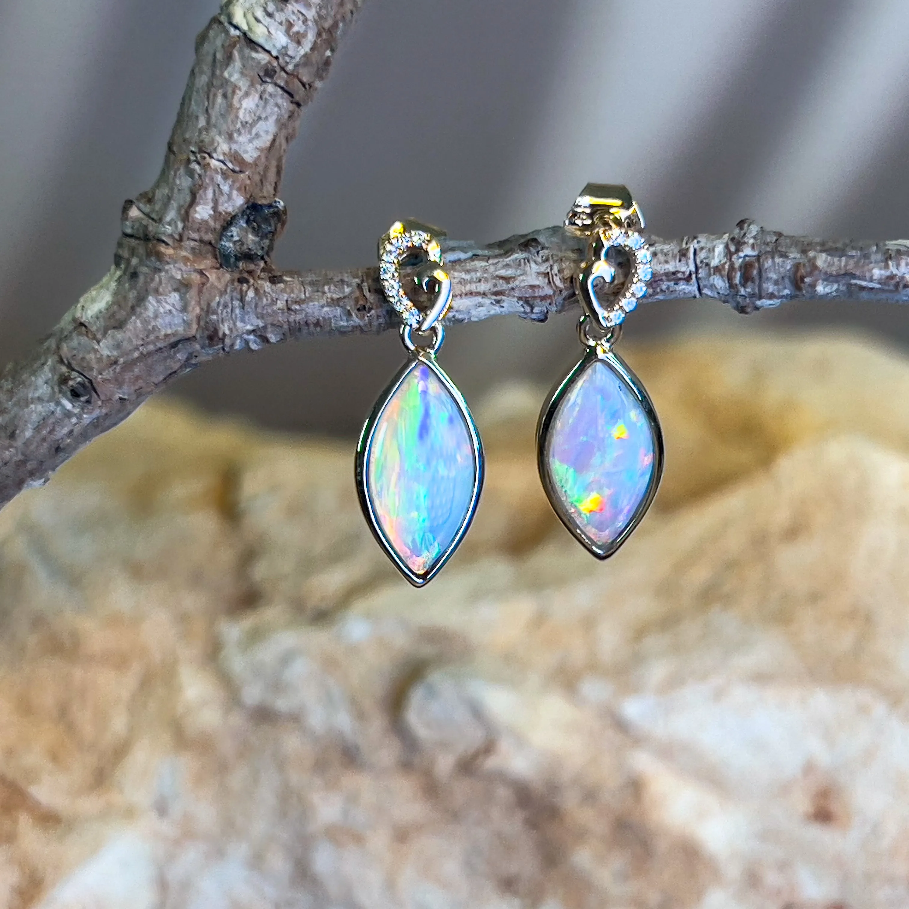 14kt Yellow Gold dangling earrings Marquise shape Crystal Opal 2.06ct and Diamonds