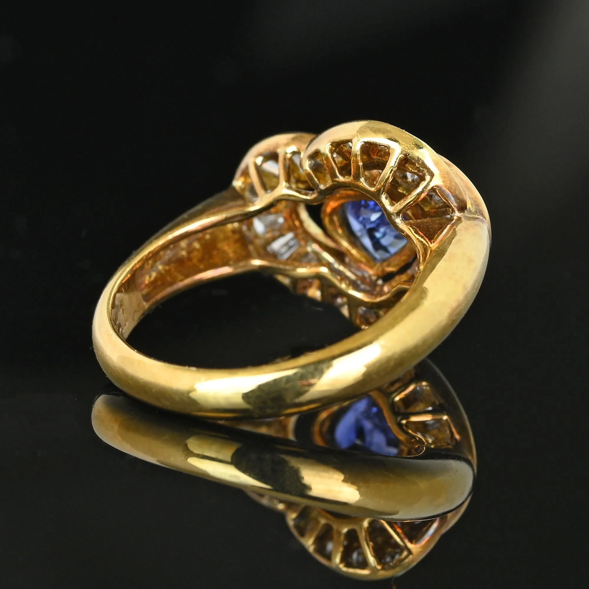 18K Gold Baguette Diamond Heart Ceylon Sapphire Ring