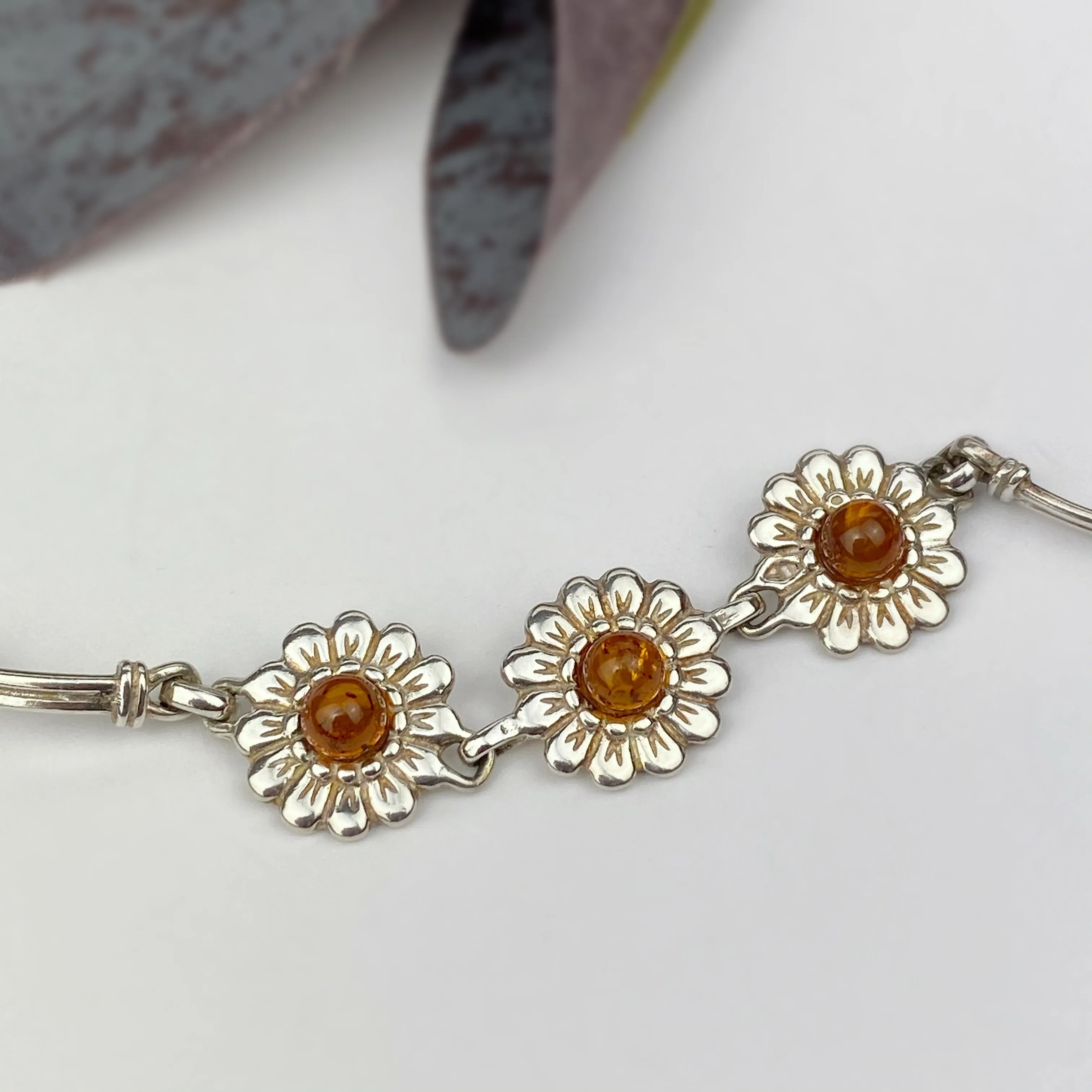 Amber Daisy Bracelet - VBRC269