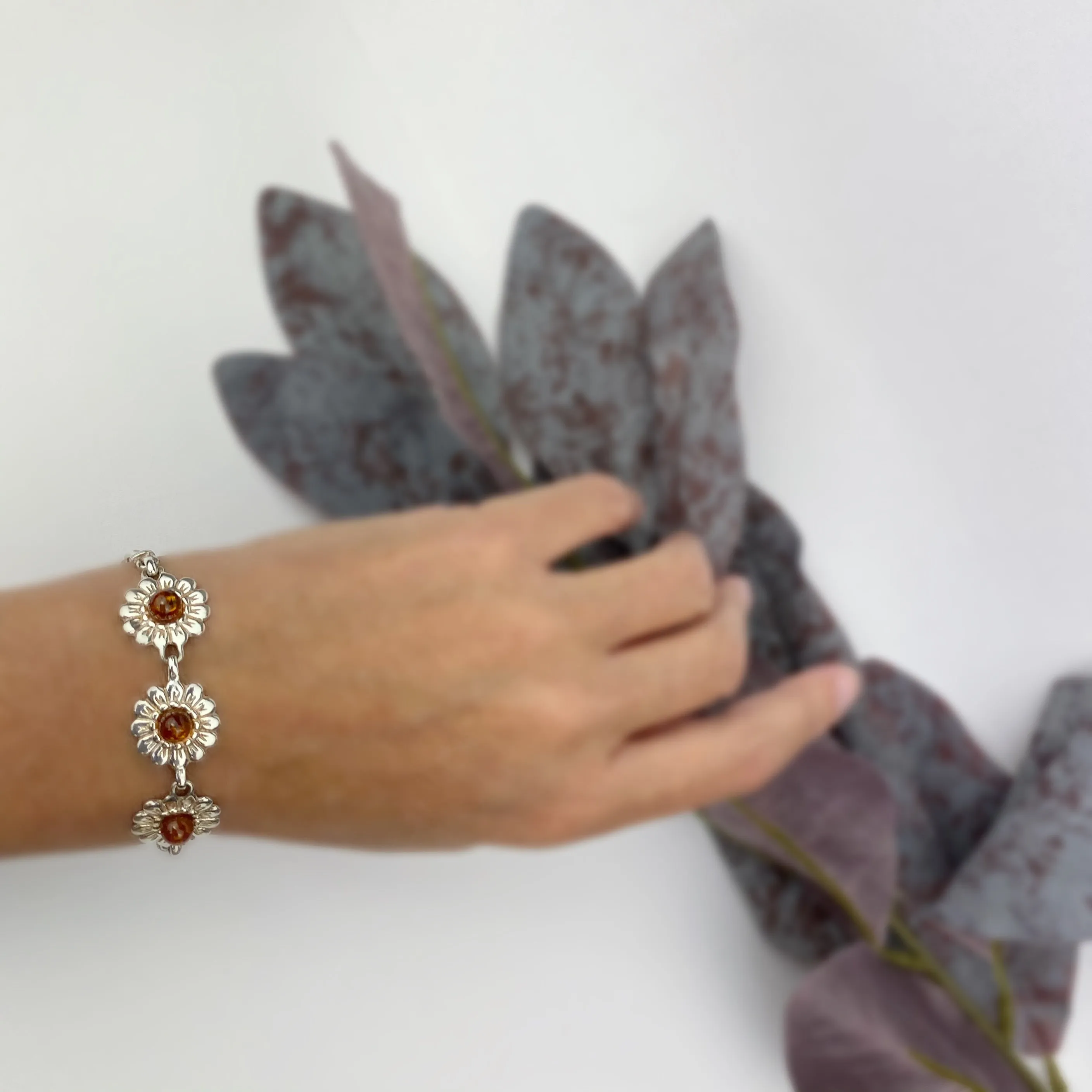 Amber Daisy Bracelet - VBRC269