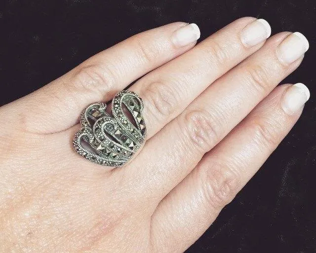 Art Nouveau Style Silver sparkly Ring