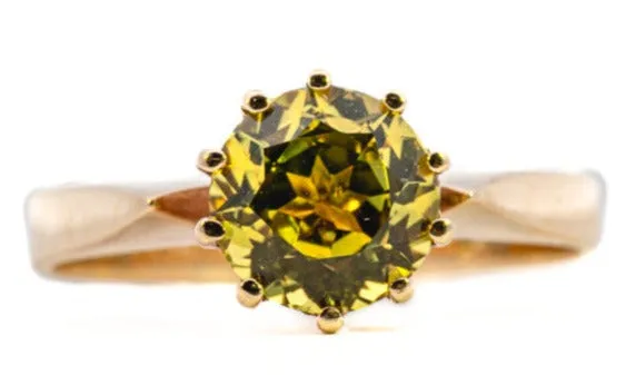 Gorgeous 9ct Yellow Gold Peridot Ring