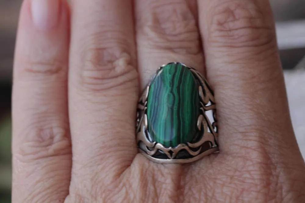 GREEN MALACHITE RING