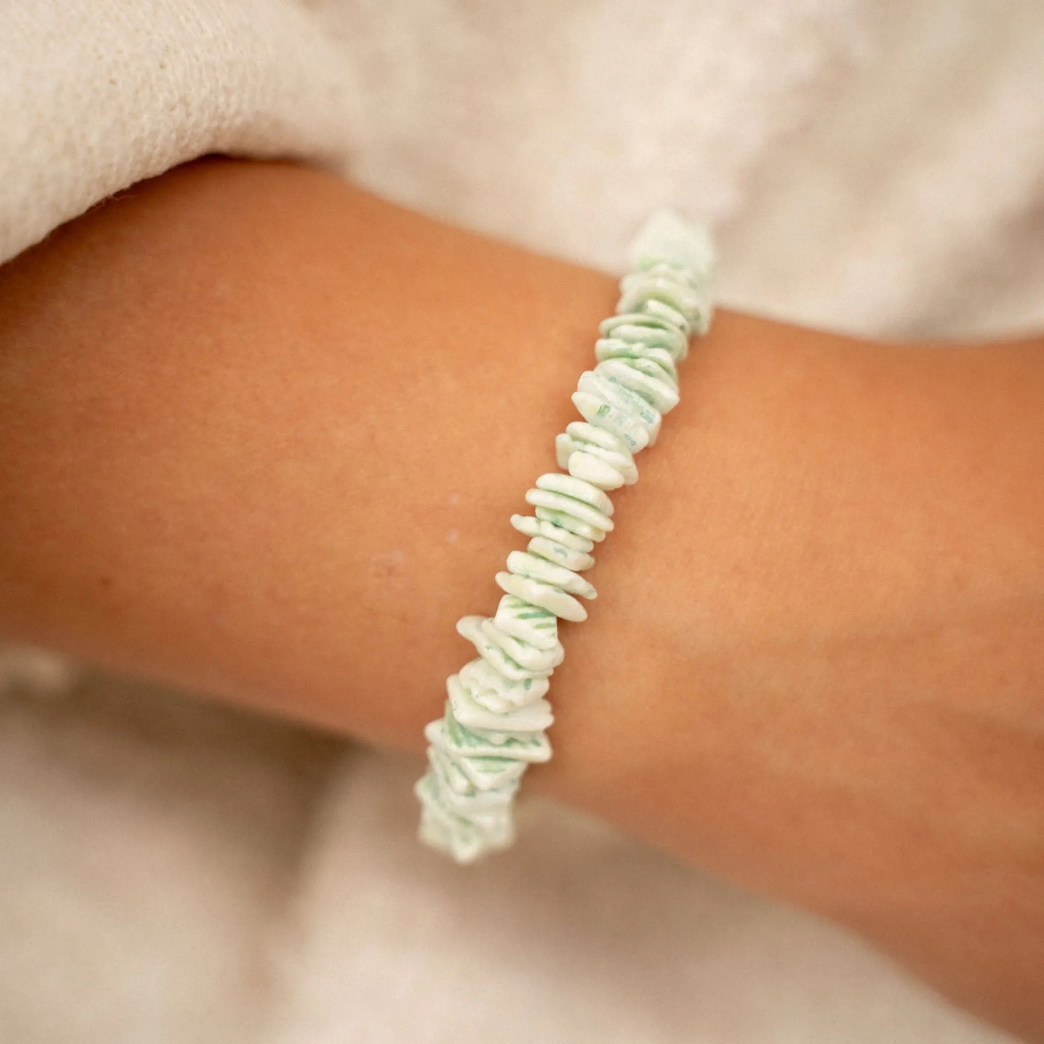 Halawa Bay Shell Bracelet