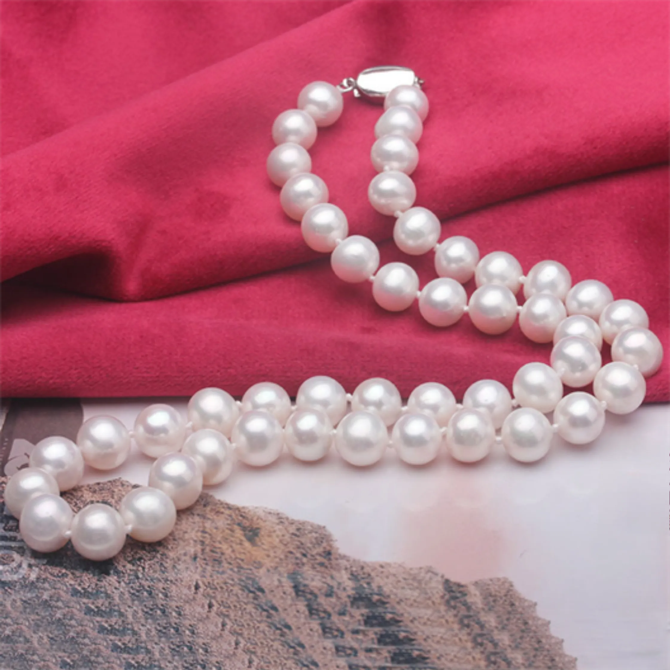 Margot Pearl Necklace