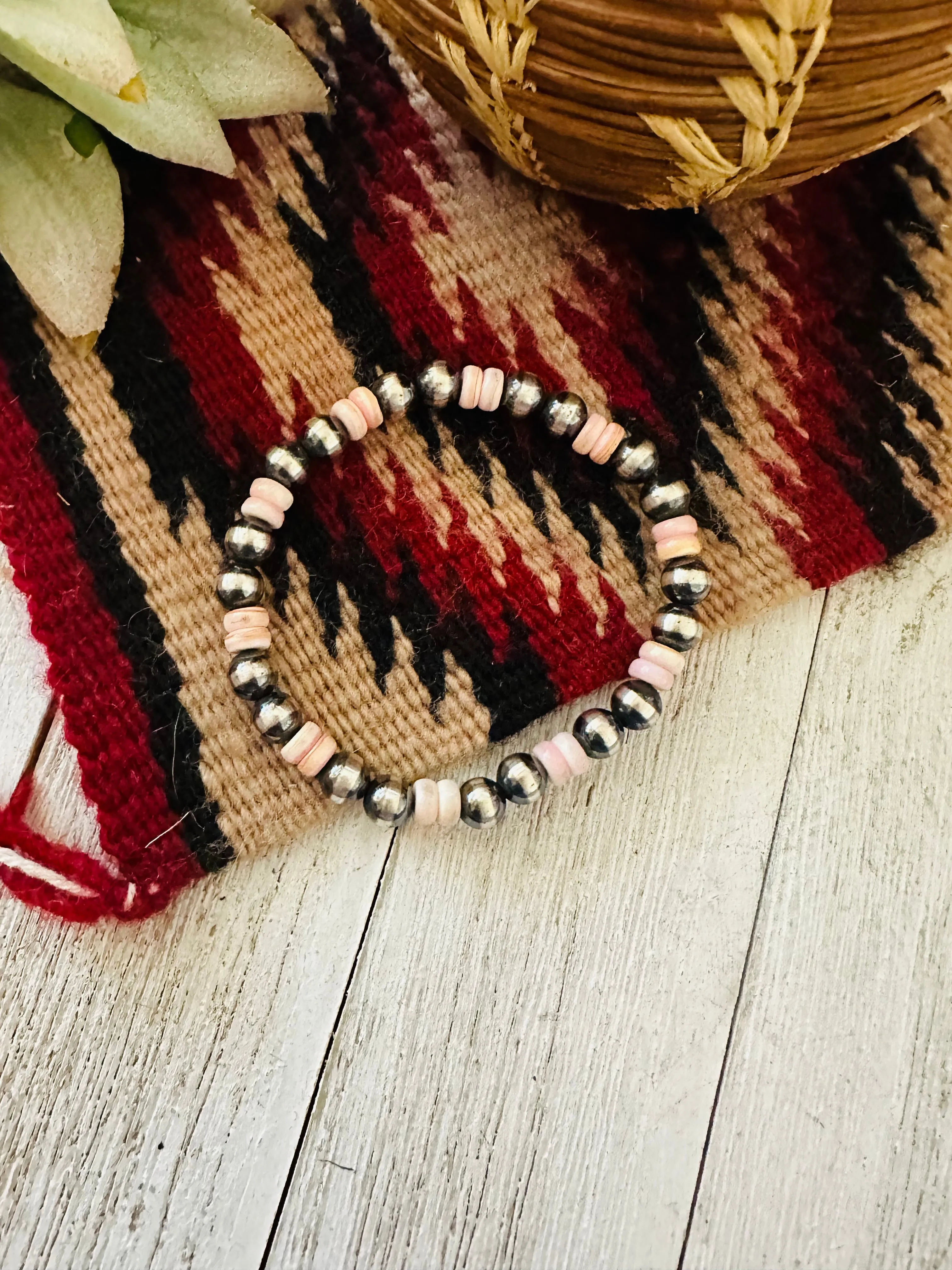 Navajo Queen Pink Conch Shell & Sterling Silver Beaded Stretch Bracelet