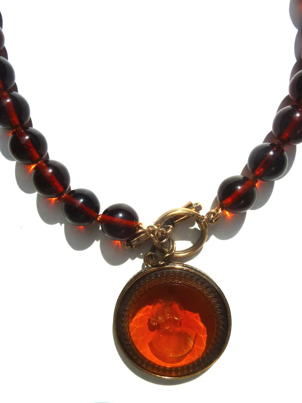 NECKLACE INTAGLIO CHOKER AMBER COGNAC