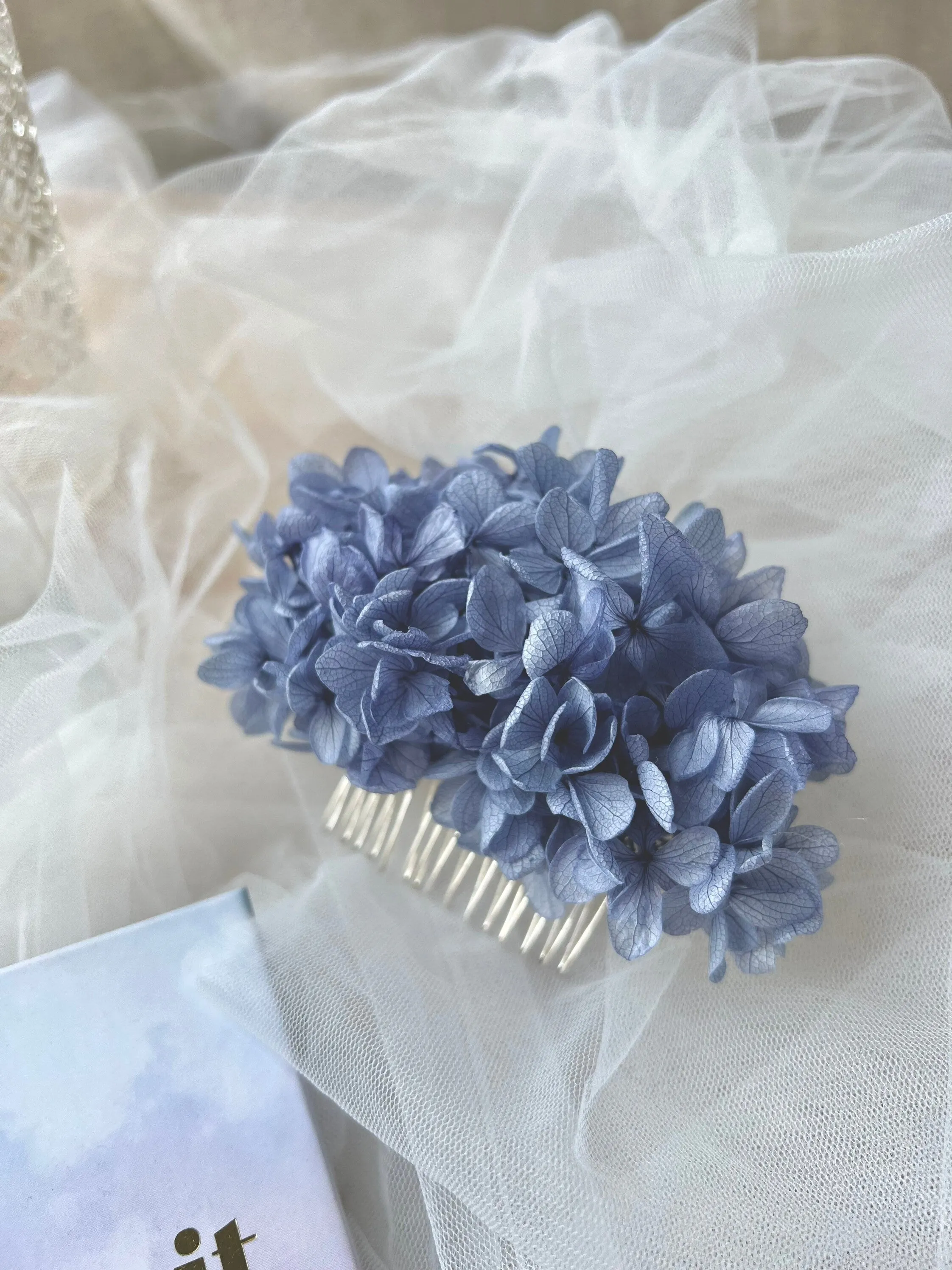 Pale Dusty Blue Dried Flower Comb, Prom Wedding Hair Accessories, Everlasting Flower Hair Piece Blue Floral Hair Piece, Bridesmaids Gift