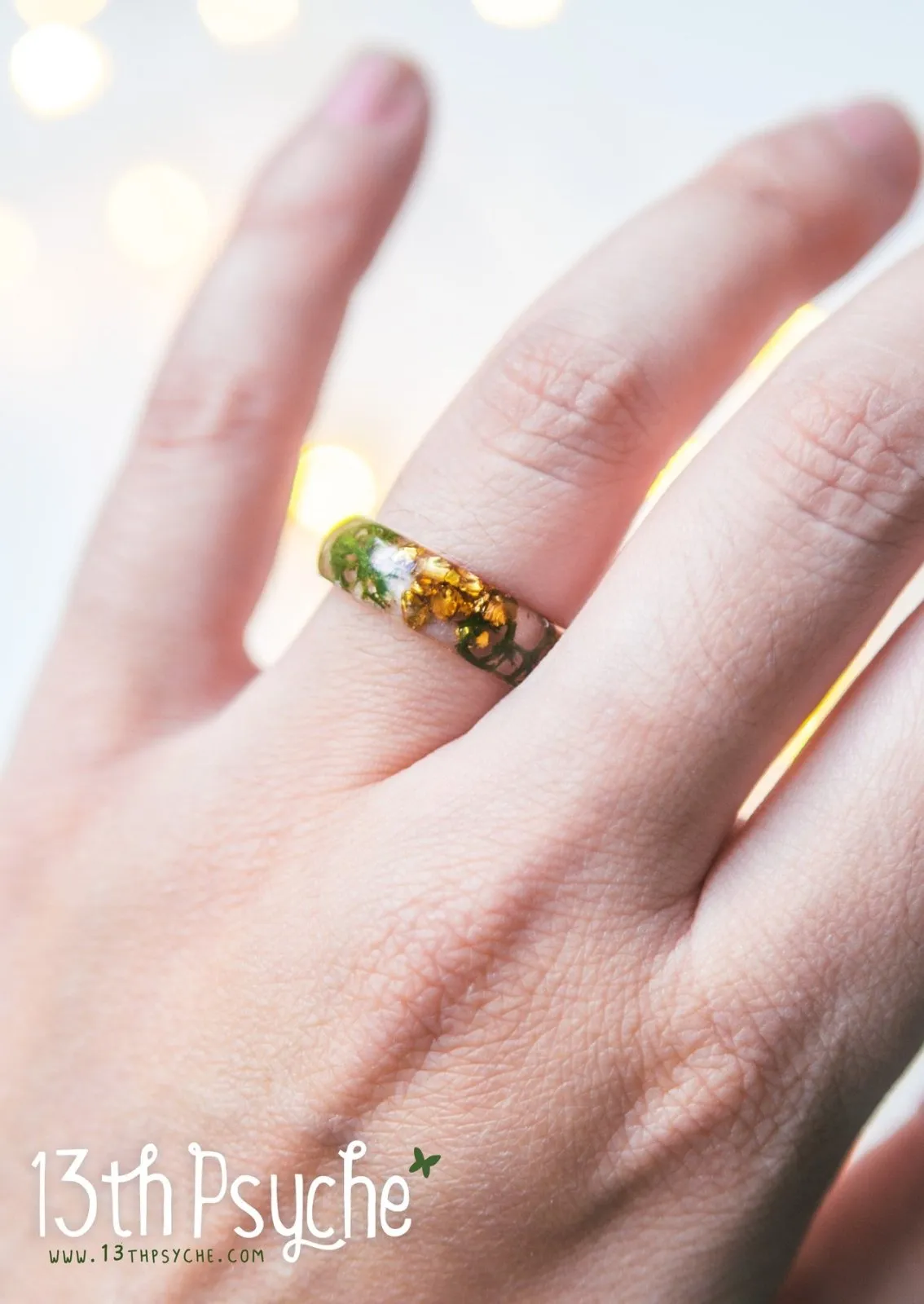 Real moss and metallic stones resin ring