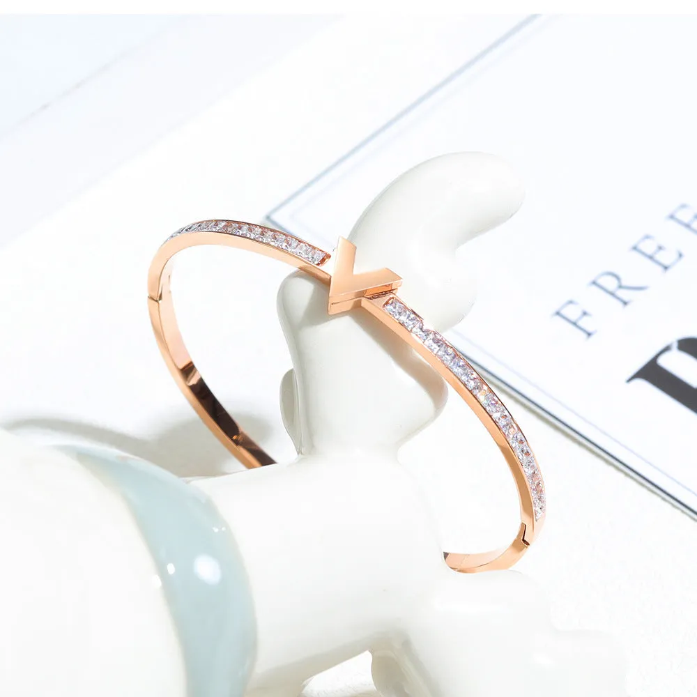 Rose Gold Diamond V-shaped Pendant Bangle Bracelet