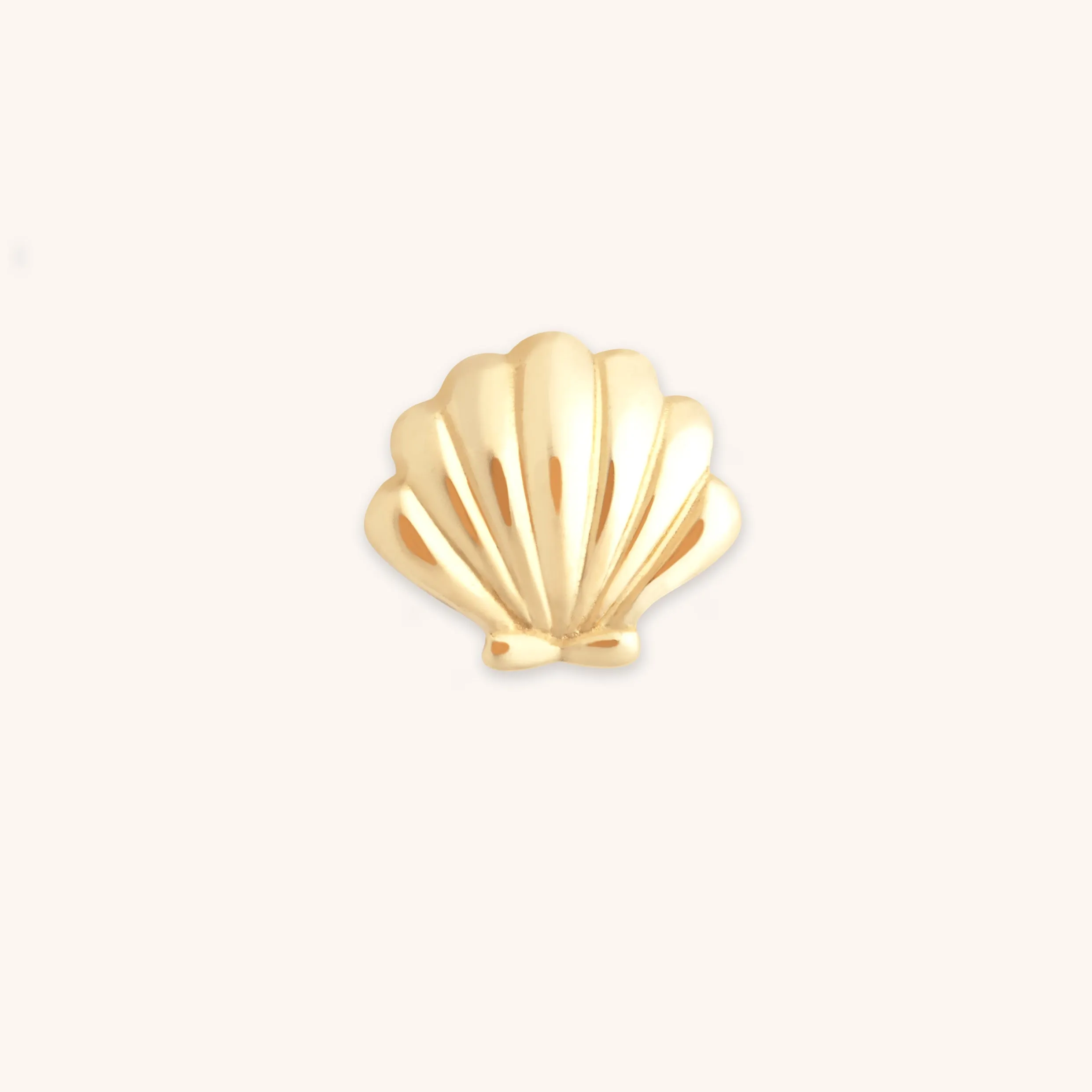 Shell Click Charm in 9k Gold