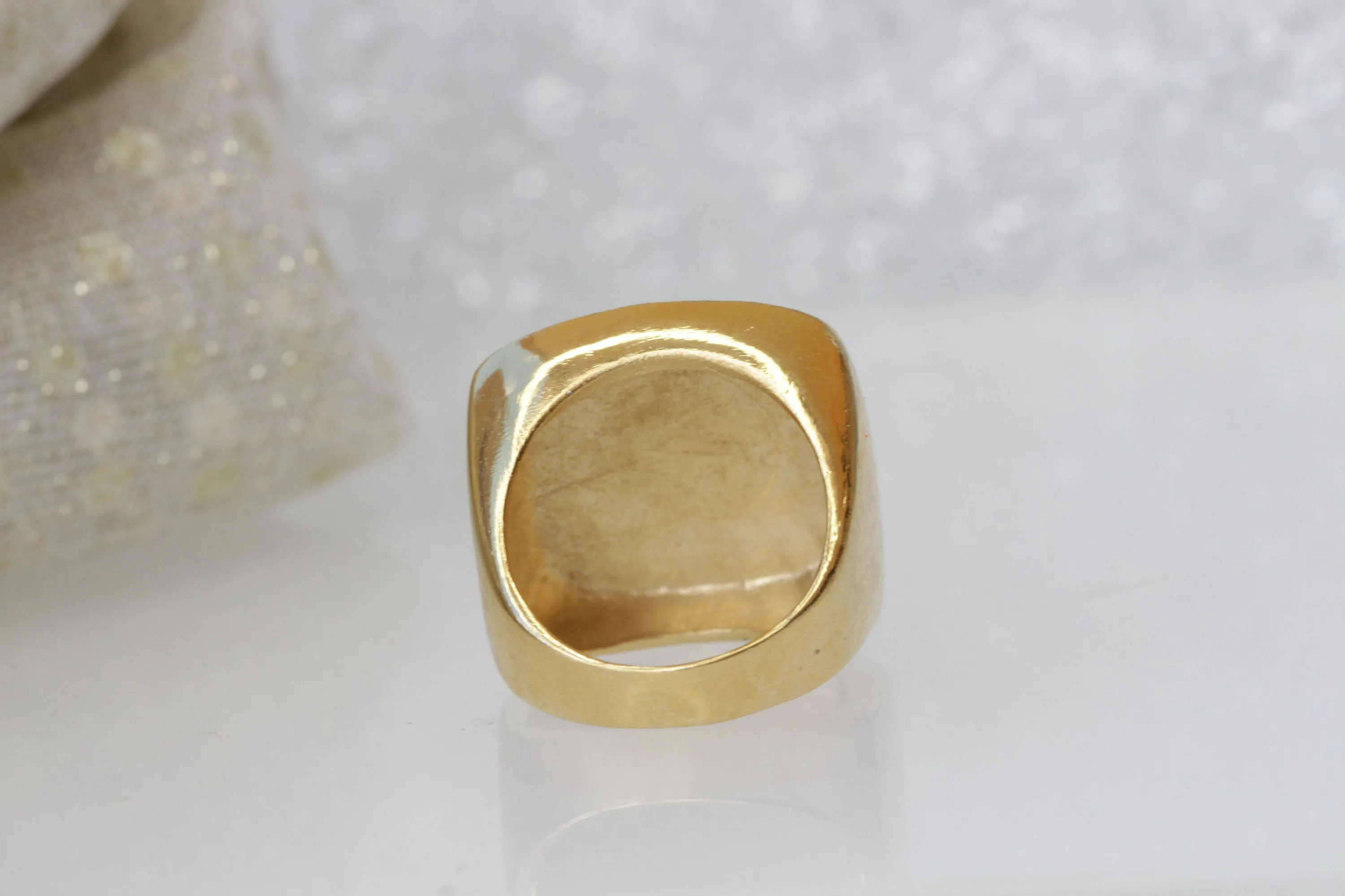 STATEMENT GOLD RING