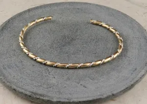 Textured Twist Bracelet - Gold