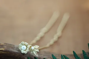 Tiny Flower & Leaf Hair Prong