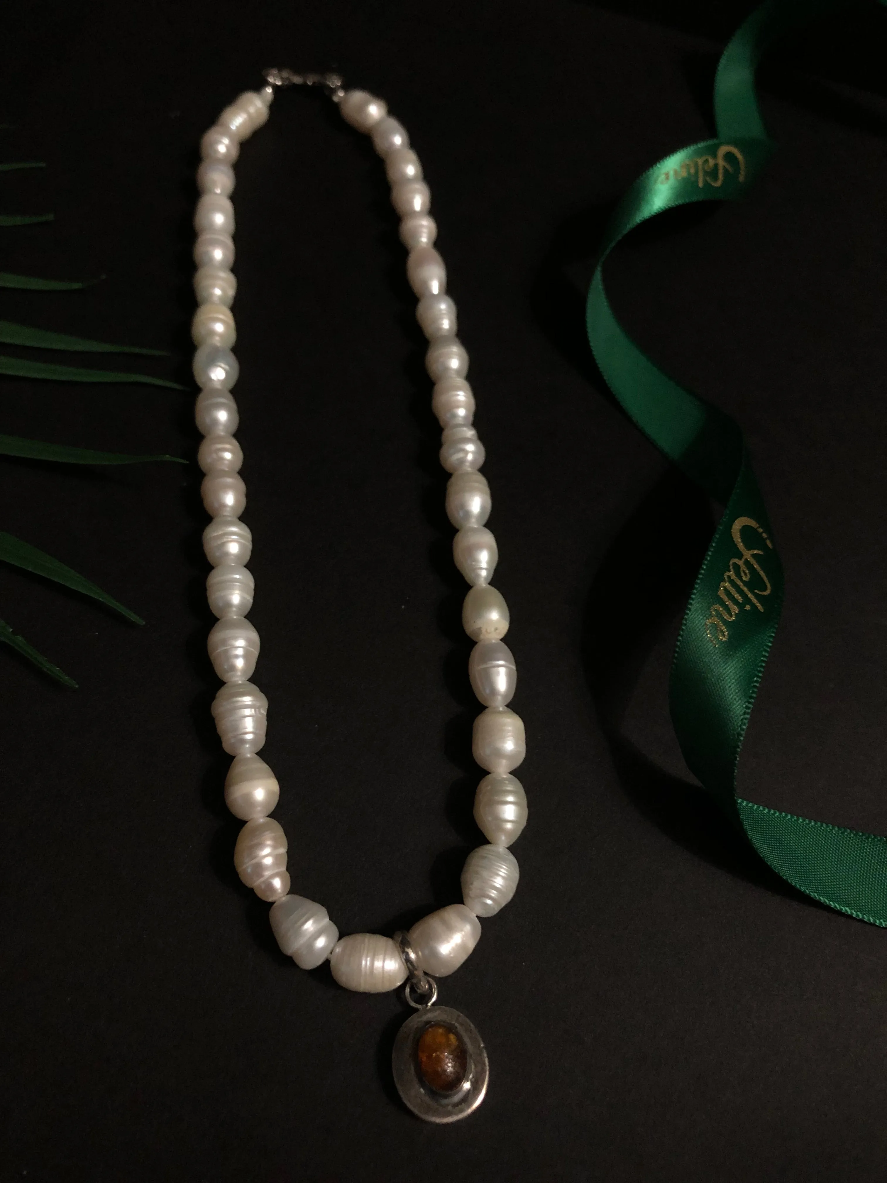 Valda Pearl necklace