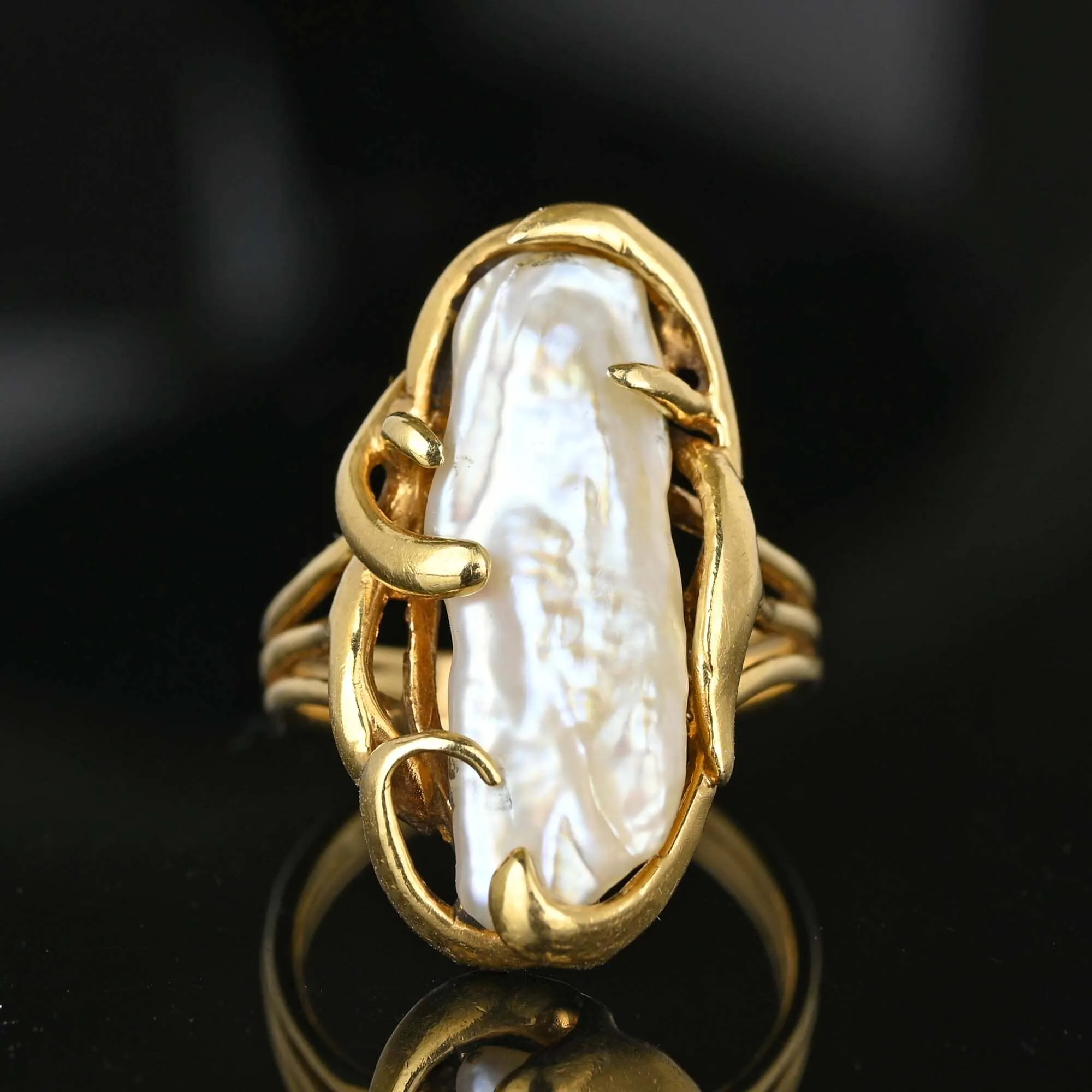 Vintage 14K Gold Free Form Baroque Pearl Ring