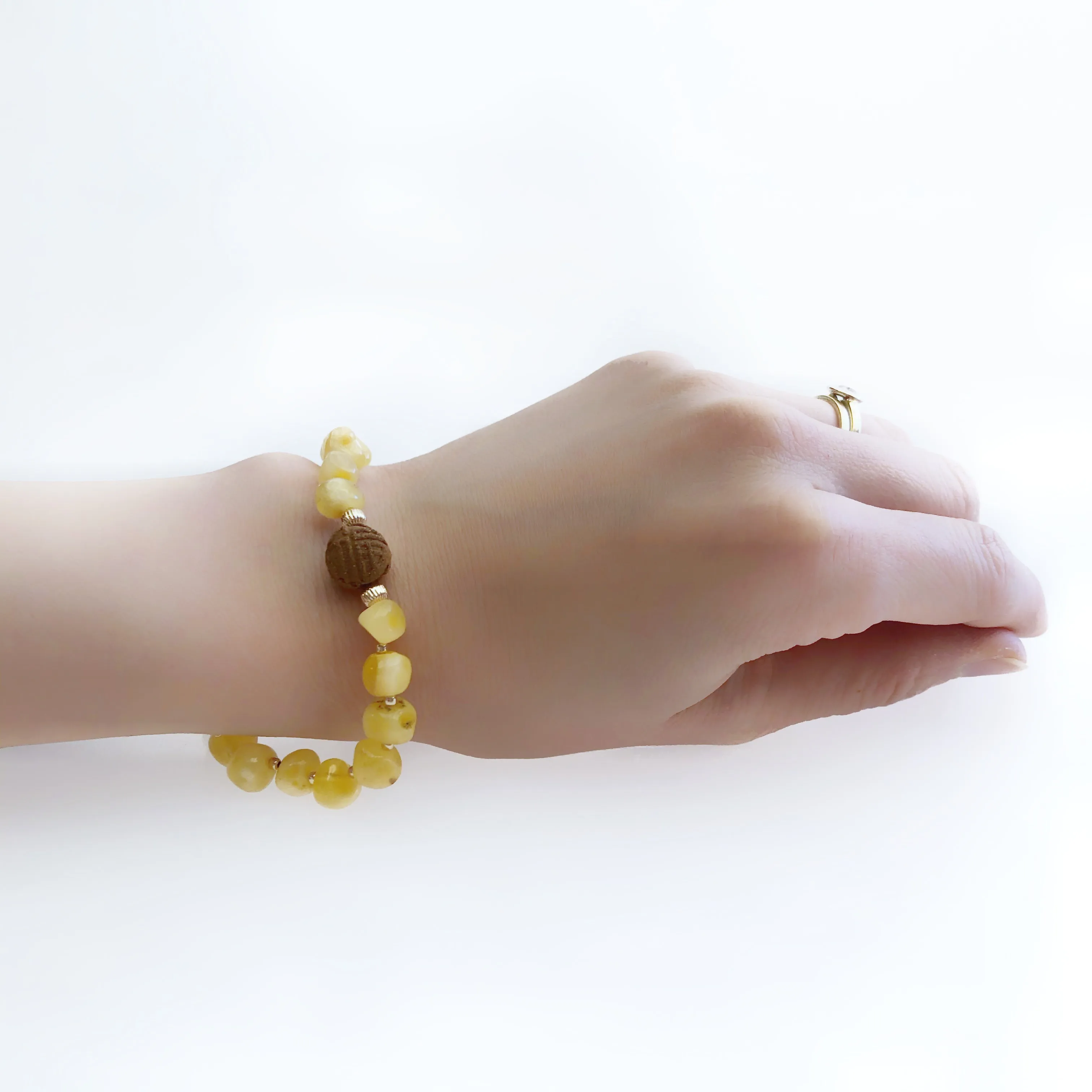 Vintage Style 8mm Irregular Amber Herbal Bracelet